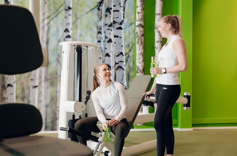 Kuntosaliharjoittelu kannattaa kesälläkin